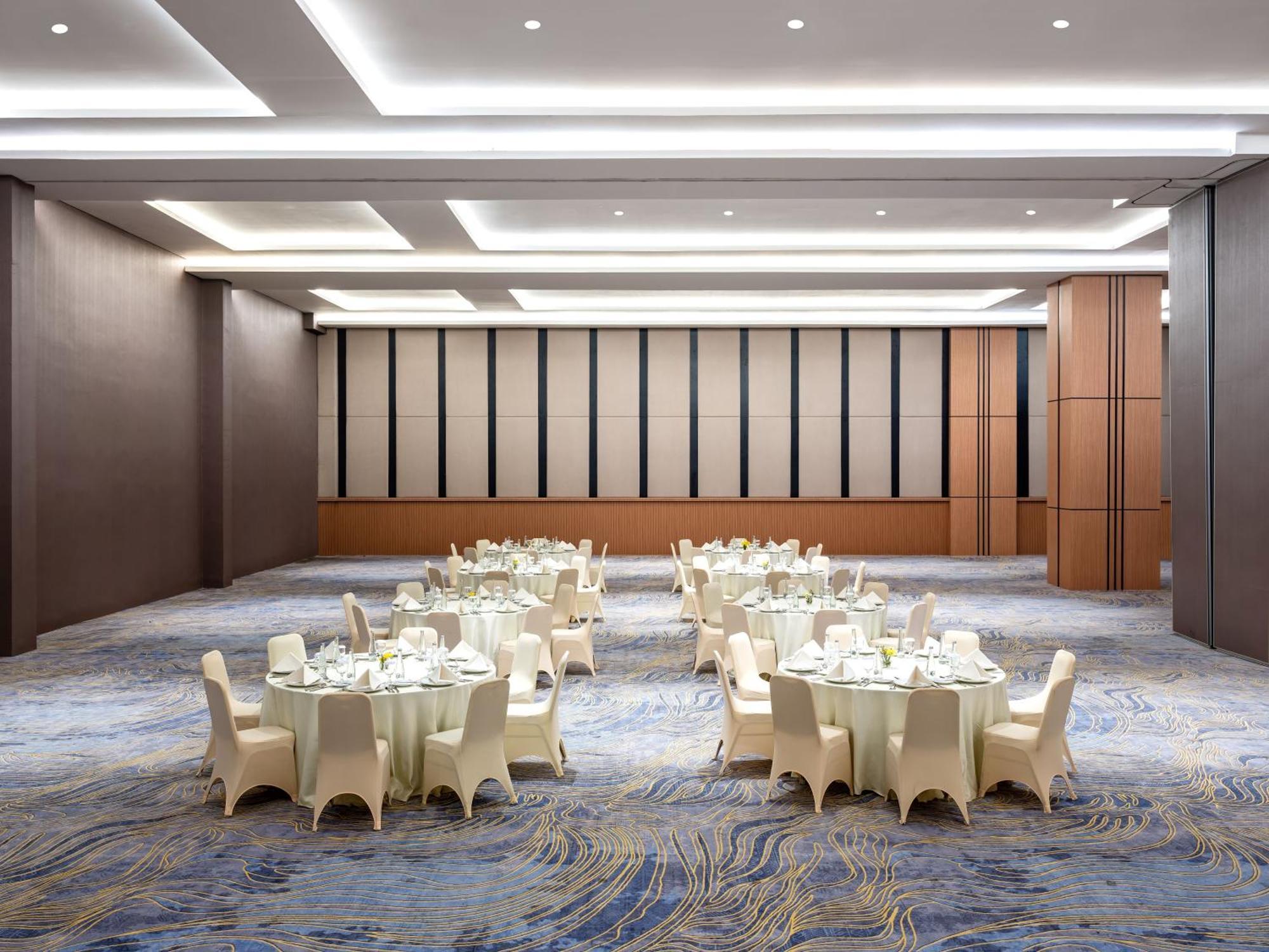 Hotel Santika Blitar Εξωτερικό φωτογραφία