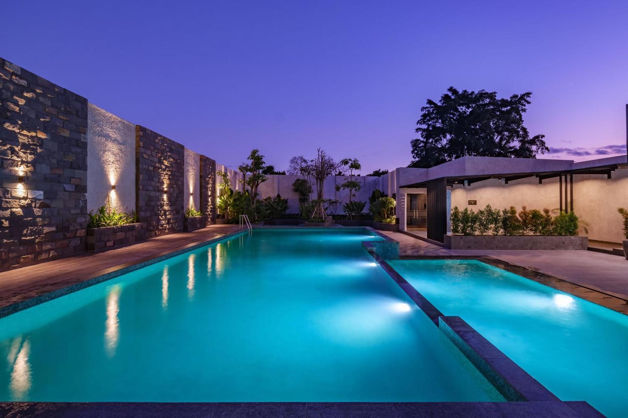 Hotel Santika Blitar Εξωτερικό φωτογραφία
