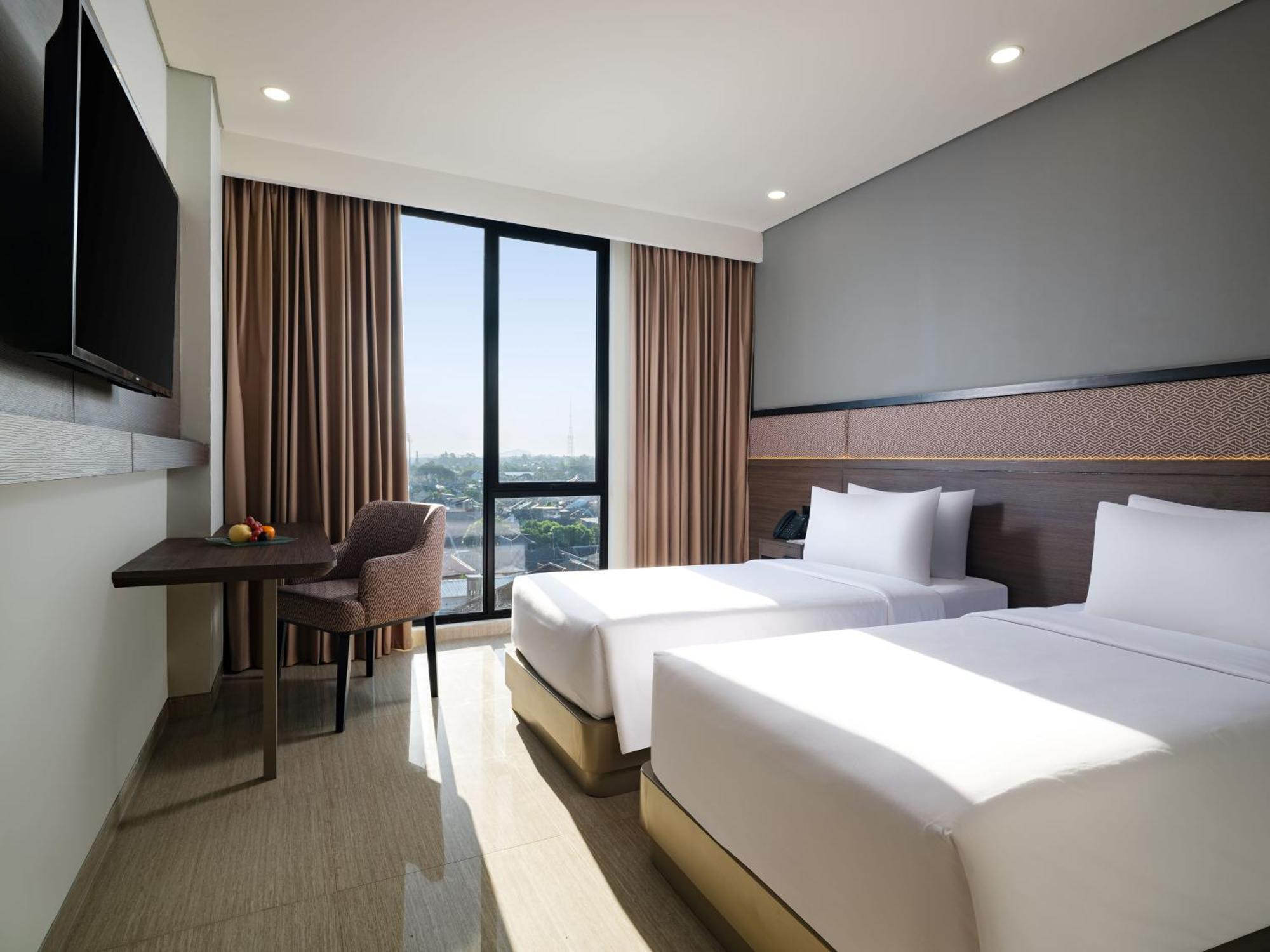 Hotel Santika Blitar Εξωτερικό φωτογραφία