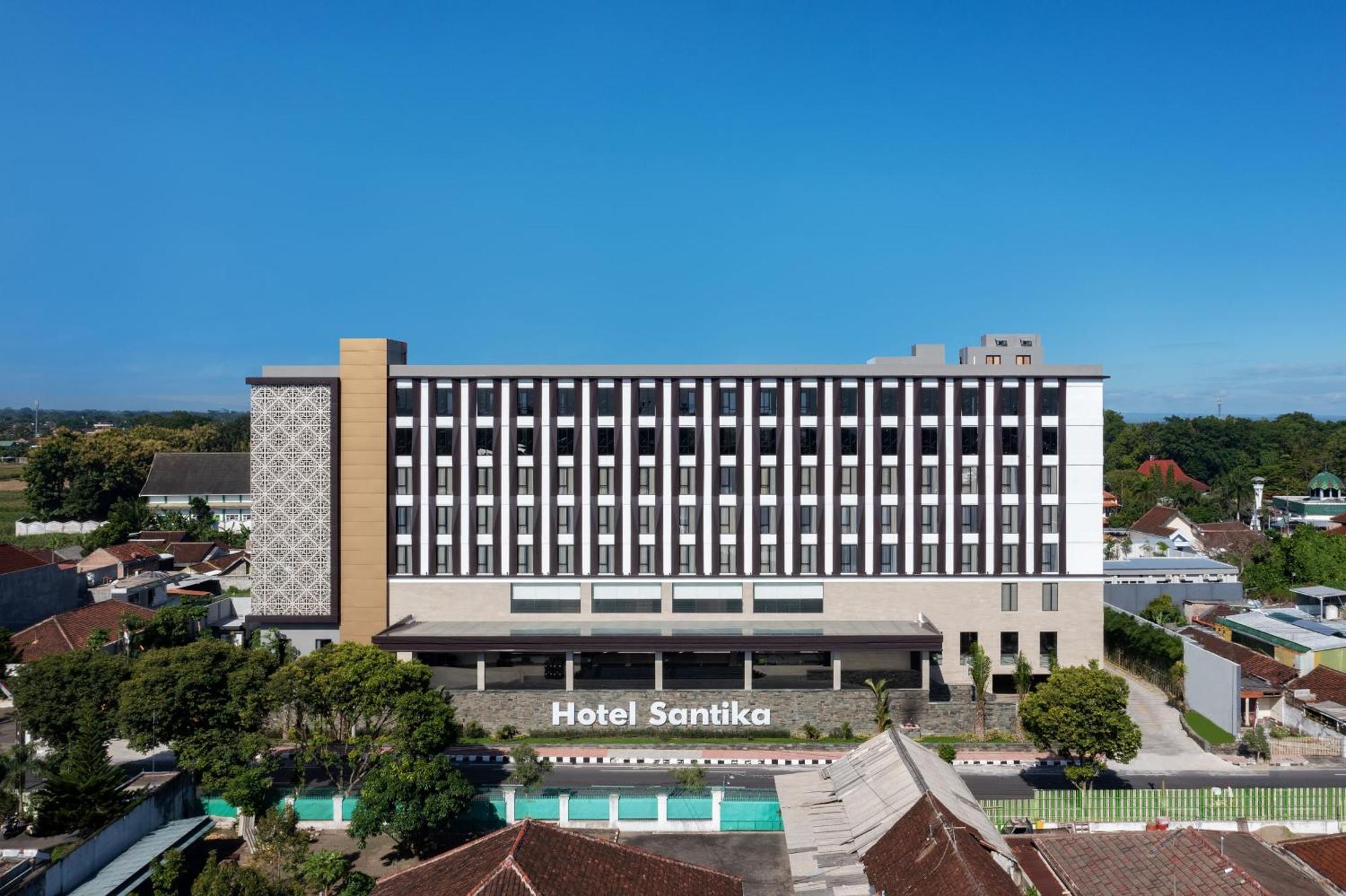 Hotel Santika Blitar Εξωτερικό φωτογραφία